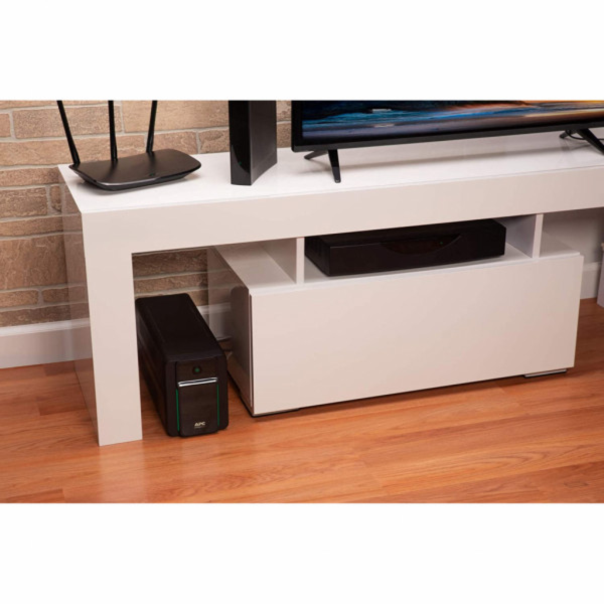 Пристрій безперебійного живлення APC Easy UPS 1200VA, IEC (BVX1200LI) - Фото 5